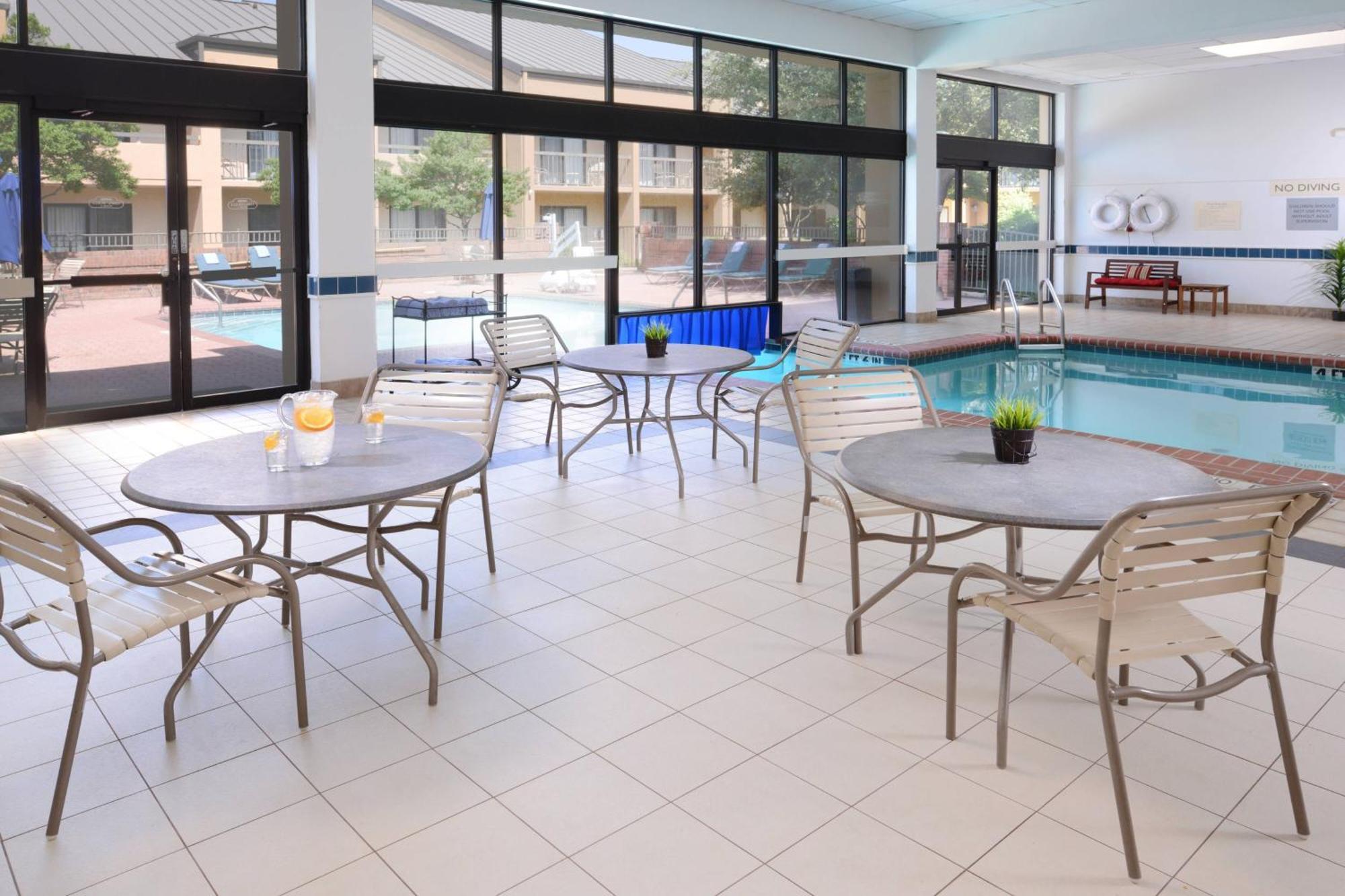 Courtyard Dallas Las Colinas Irving Esterno foto